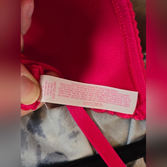 Victoria's Secret | Elegant Pink Lace Push-Up Bra, Size 34C - Picture 6 of 8
